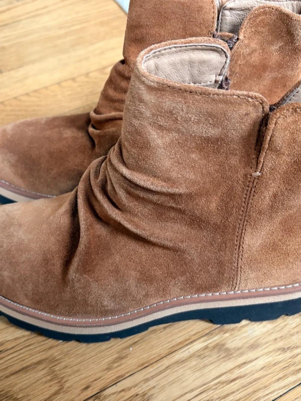 Brand New Sofft Pecola Brandy Suede Soft Leather Nubuck Slouchy Bootie Boots 7.5